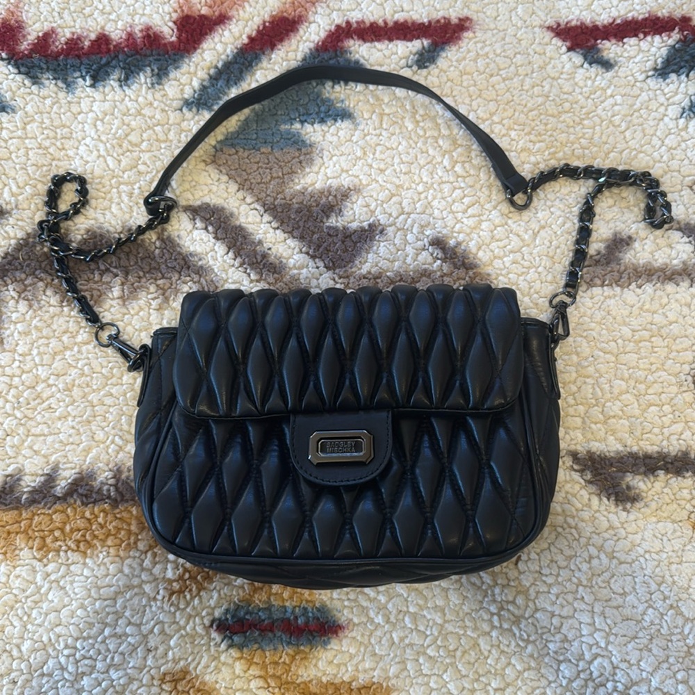 Badgley Mischka Chain Strap Quilted handbag